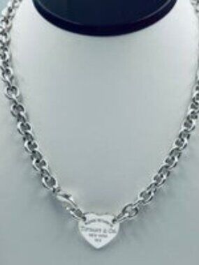 Return to Tiffany & Co. Heart Tag Necklace
